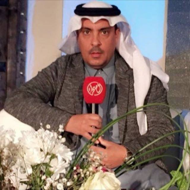 عبدالله الثابت.. مسيرة إعلامية صنعت حضورًا لافتًا في المشهد السعودي
